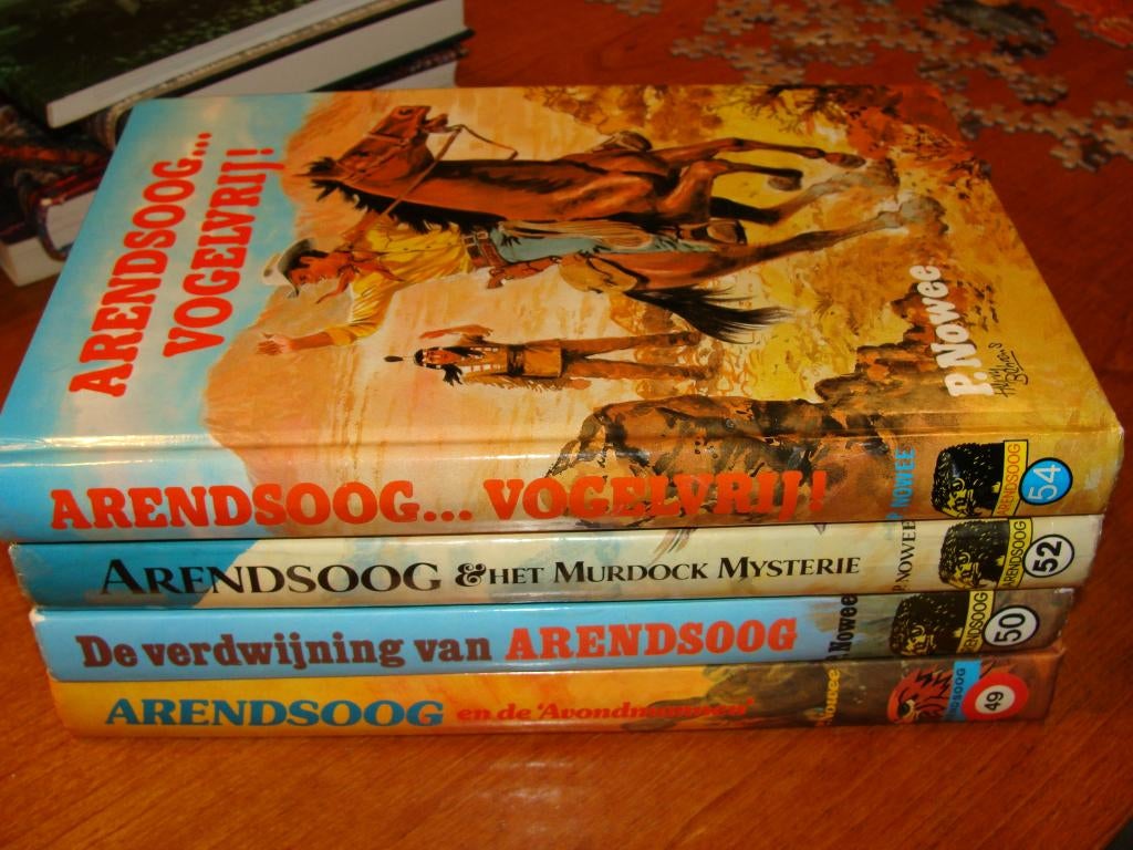 ARENDSOOG  4x   nummers 49, 50, 52, 54., Boeken, Ophalen of Verzenden, Gelezen, P.NOWEE