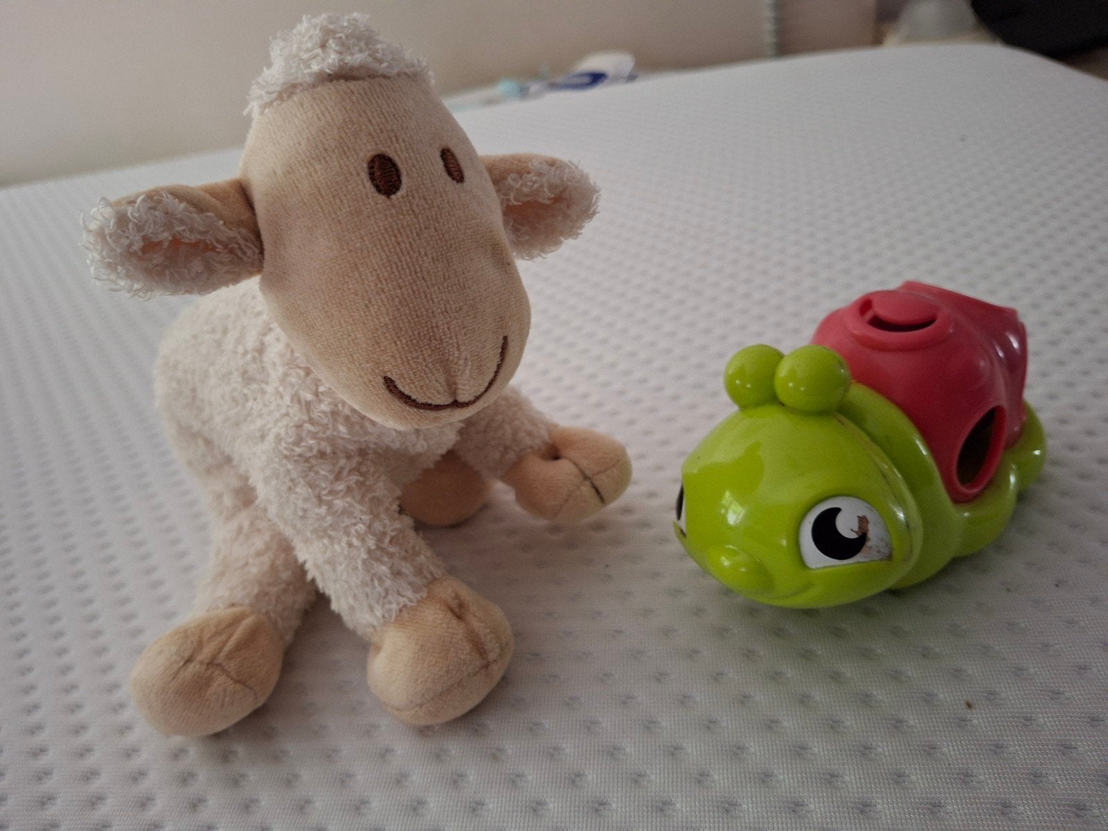 Knuffelschaapje en rijdende slak., Overige karakters, Ophalen, Zo goed als nieuw, Overige typen