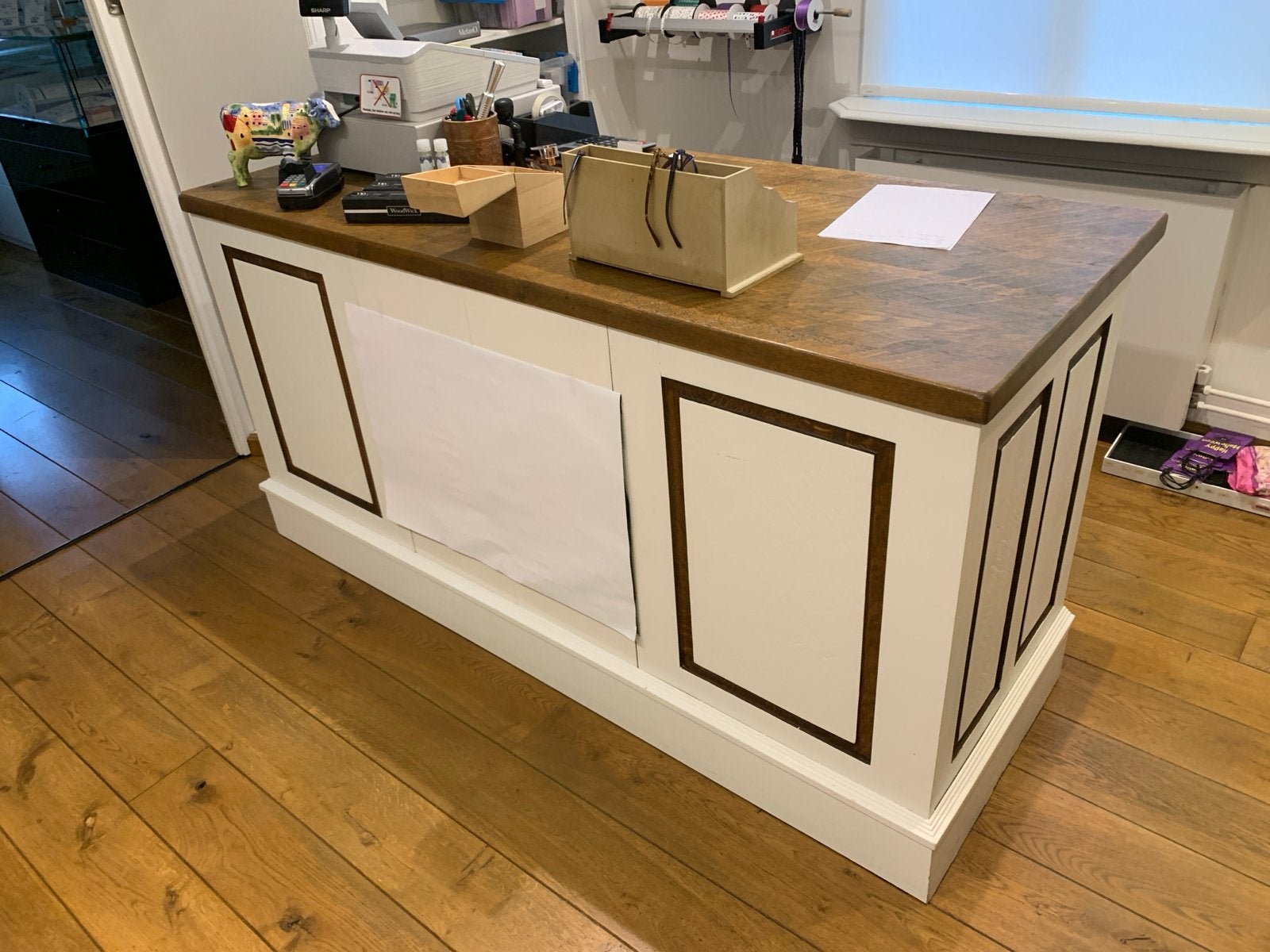 Stijlvolle Toonbank voor Winkel of Receptie, Ophalen, Gebruikt