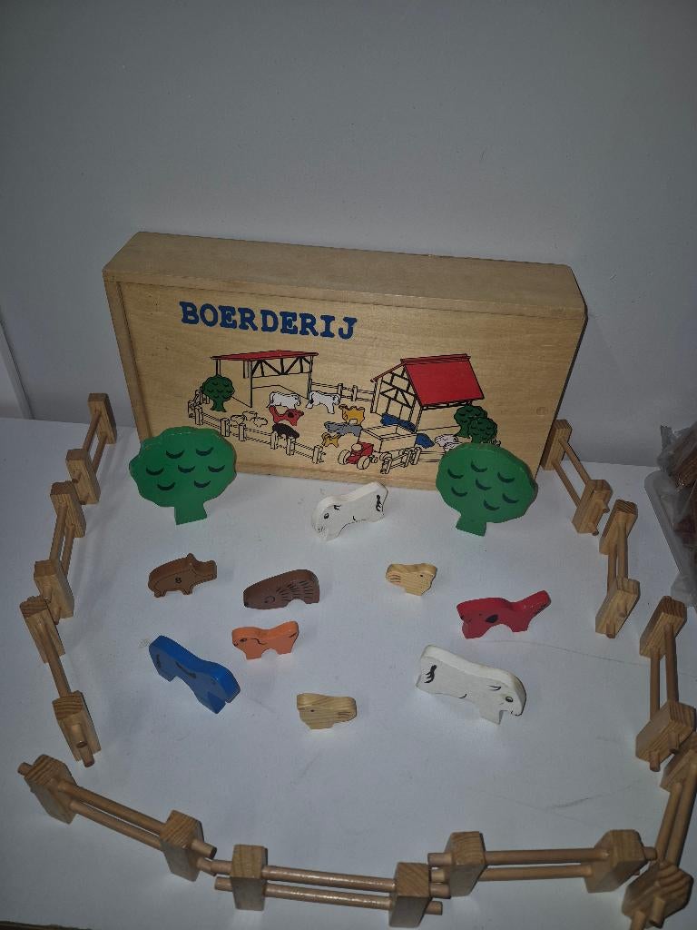 Houten doos met boerderij diertjes, Ophalen of Verzenden, Gebruikt, Overige typen