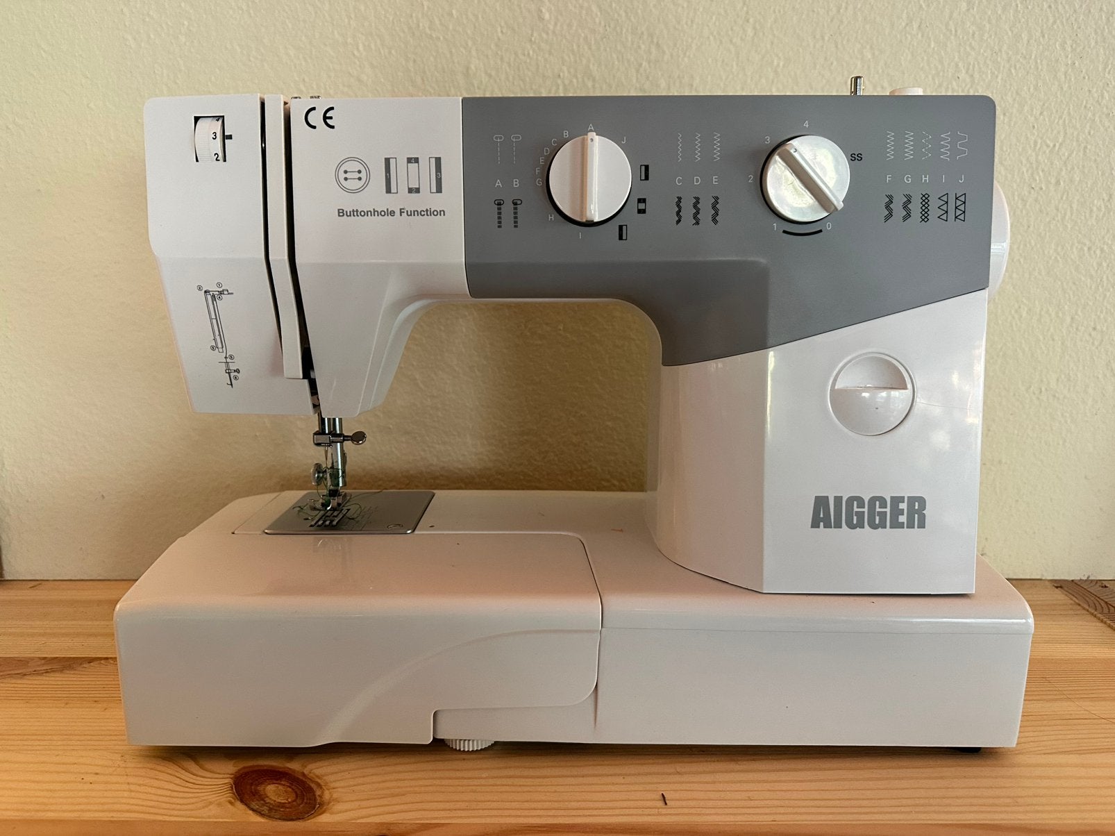 Stevige naaimachine van Aigger, Ophalen, Gebruikt, Naaimachine, Overige merken