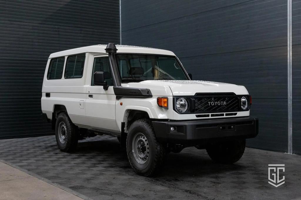 Toyota Land Cruiser GRJ78 M/T, 228 pk, Stof, Gebruikt, Wit