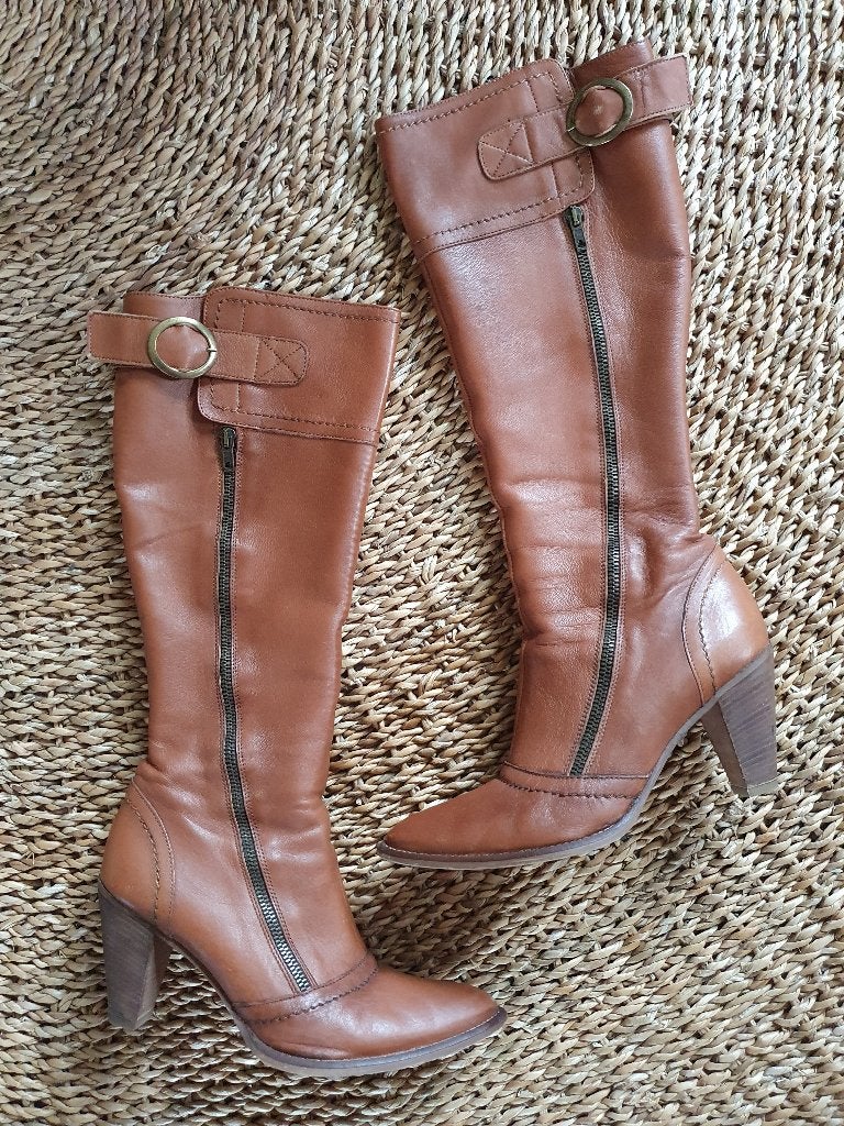 Cognac kleurige laarzen Dr. Adams (Italiaans design) - mt 41, Kleding | Dames, Hoge laarzen, Bruin, Ophalen of Verzenden, Zo goed als nieuw