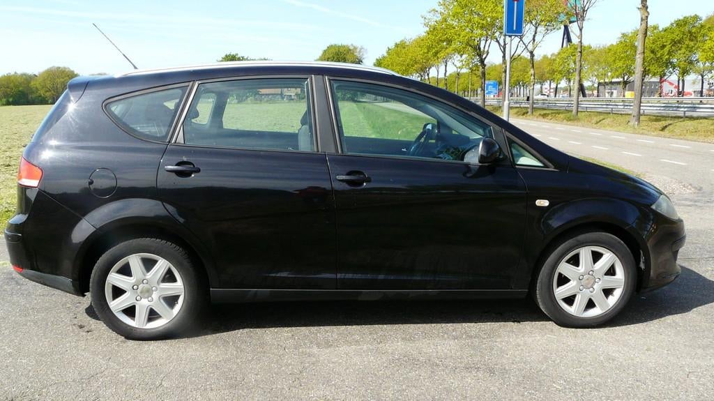 Seat Altea XL1.6 Reference ,Airco,Elec.pakket,Lmv's,Grootbee, Gebruikt, Zwart, 4 cilinders, Altea XL
