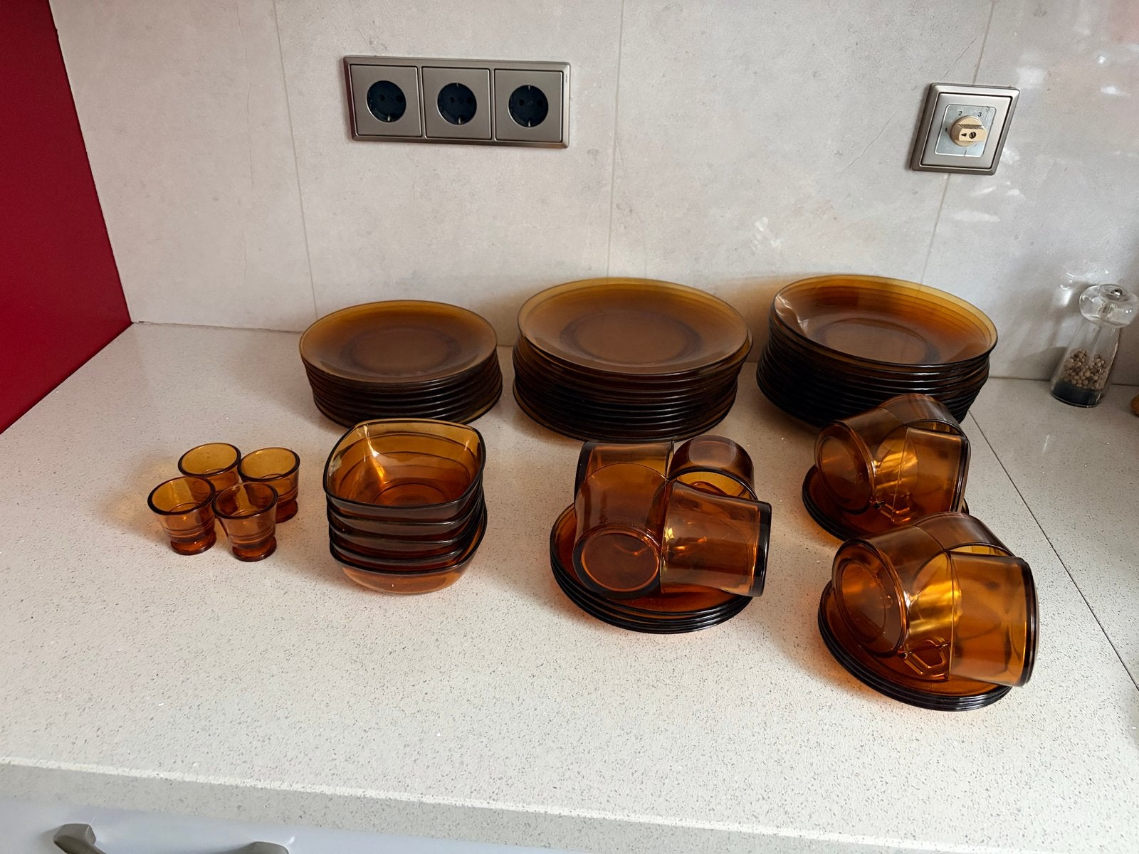 Vintage Duralex Amber Servies - Compleet Set, Ophalen, Gebruikt, Overige merken, Vintage
