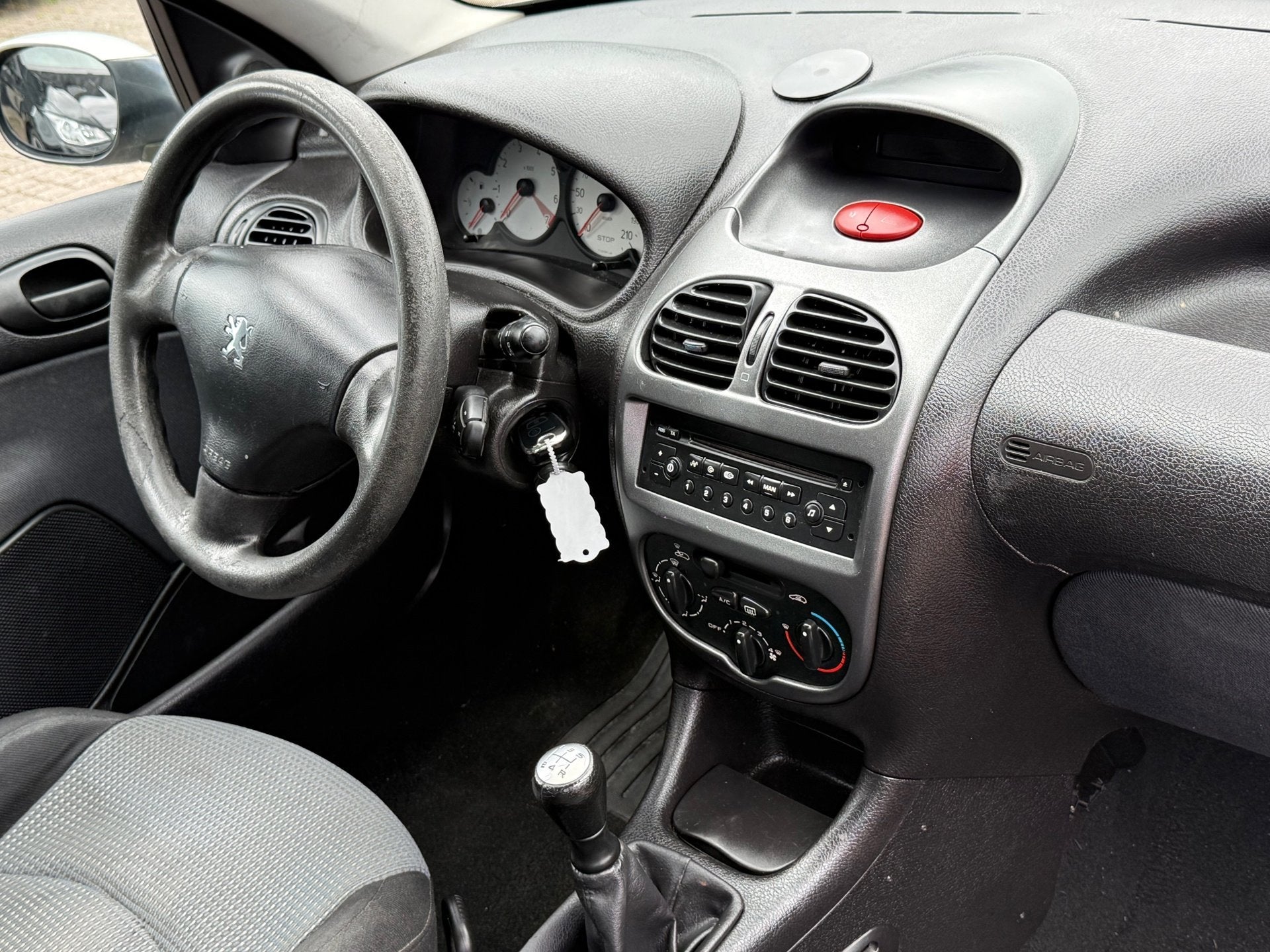 Peugeot 206 Gereserveerd!, Auto's, Peugeot, Voorwielaandrijving, Stof, 31 €/maand, 4 cilinders