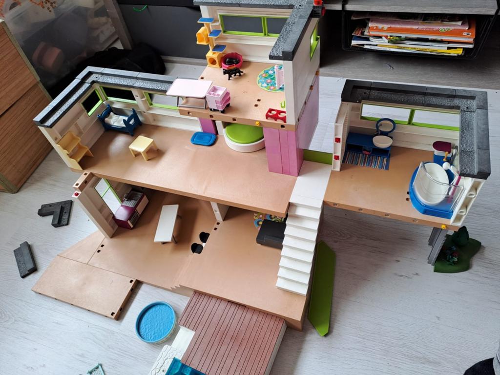 Playmobil Villa met uitbreiding en accessoires, Kinderen en Baby's, Speelgoed | Playmobil, Ophalen of Verzenden, Gebruikt
