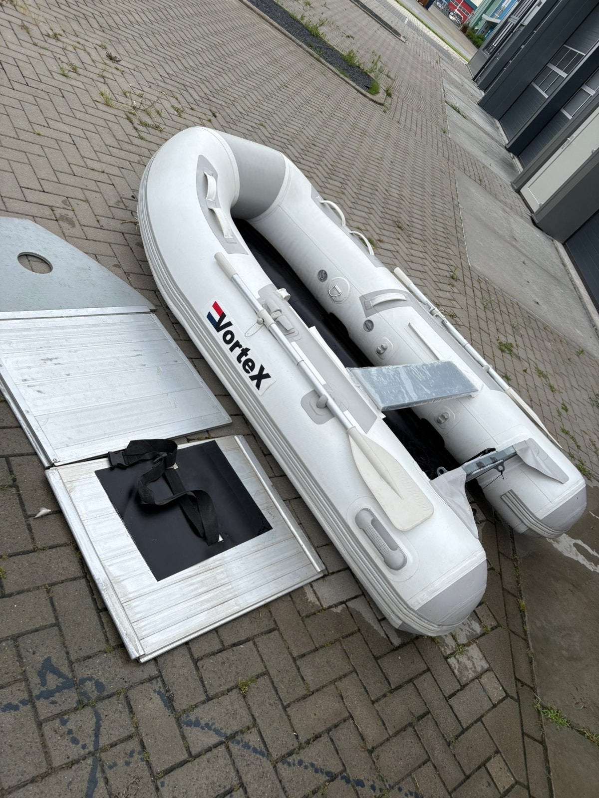 NIEUWSTAAT!! Vortex 270 (2025), Watersport en Boten, Ophalen, Aluminium, Diesel, Zo goed als nieuw