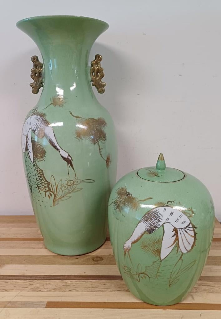 Chinese pot met deksel en grote Chinese vaas, Ophalen