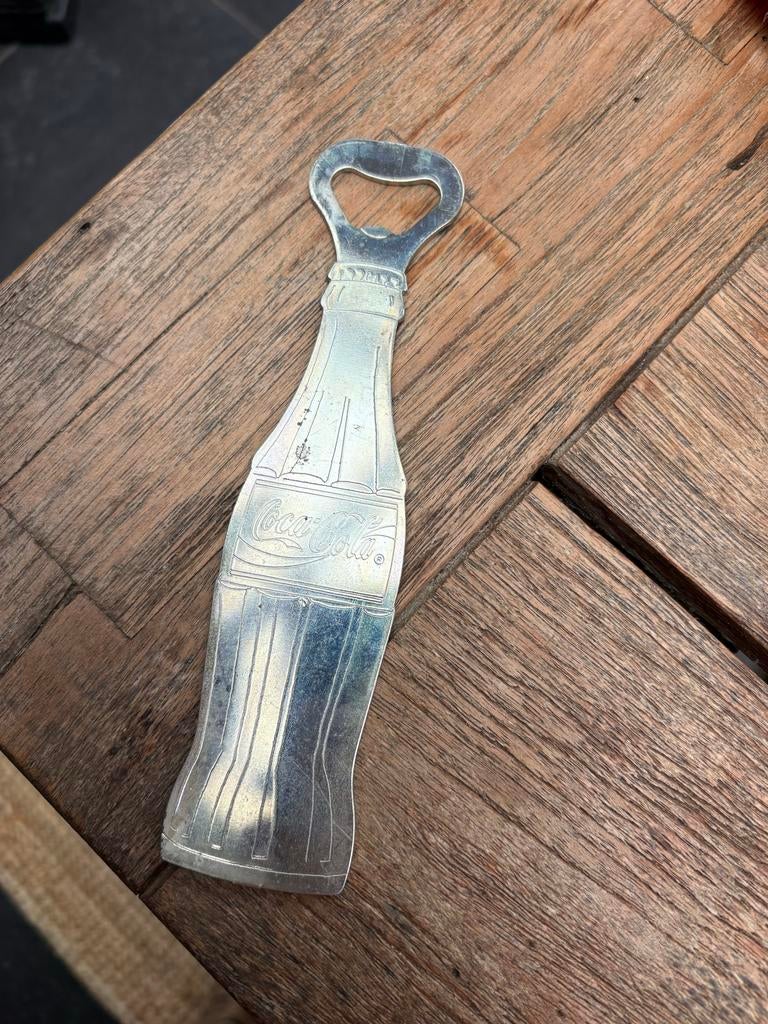Vintage Coca-Cola flesopener - Zilverkleurig metaal, Ophalen of Verzenden, Gebruikt, Gebruiksvoorwerp