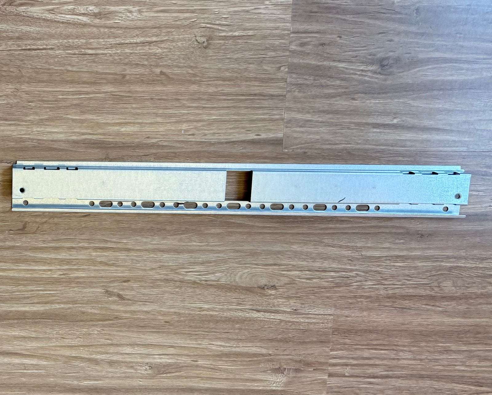 1x wandrail voor IKEA Besta, Ophalen, Zo goed als nieuw, Minder dan 150 cm, Minder dan 100 cm
