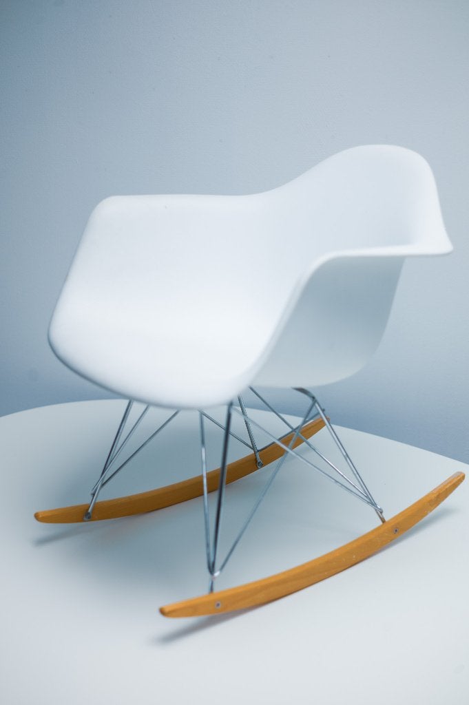 Witte schommelstoel, Ophalen, Kunststof, Gebruikt, Wit