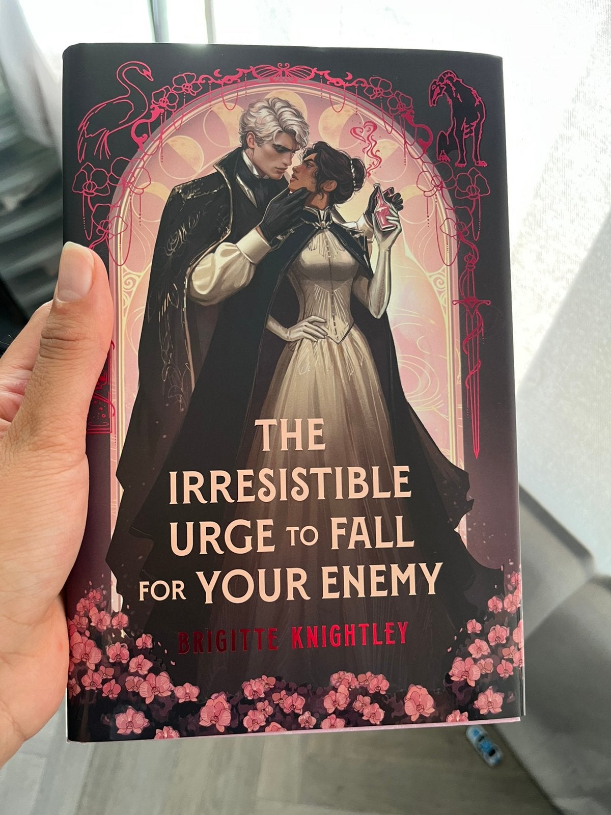 The Irresistible Urge to Fall for Your Enemy - Fairyloot, Ophalen of Verzenden, Zo goed als nieuw