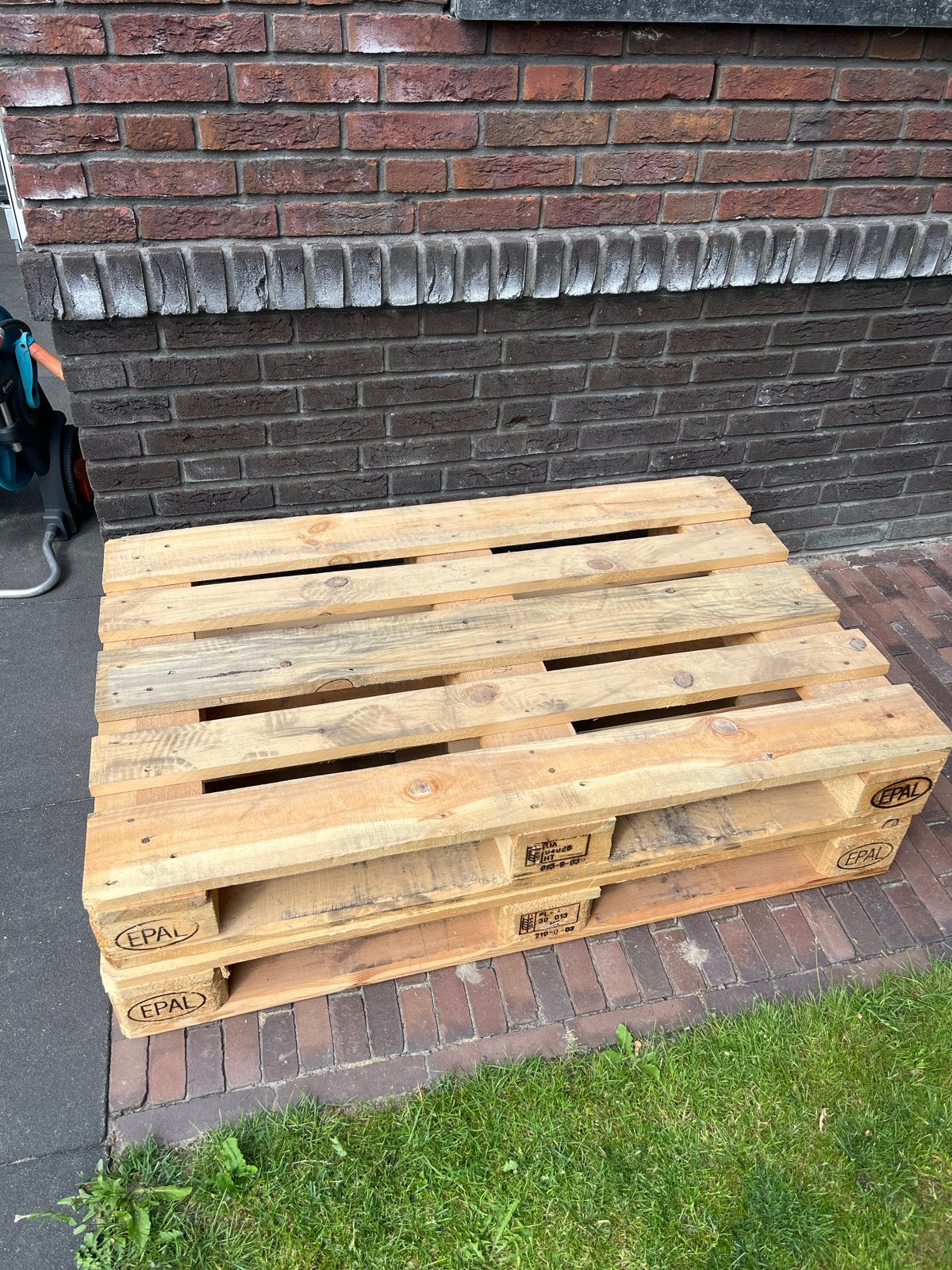 2  pallets voor palletbank of palletbed, Ophalen, 75 tot 100 cm, Zo goed als nieuw, Minder dan 150 cm