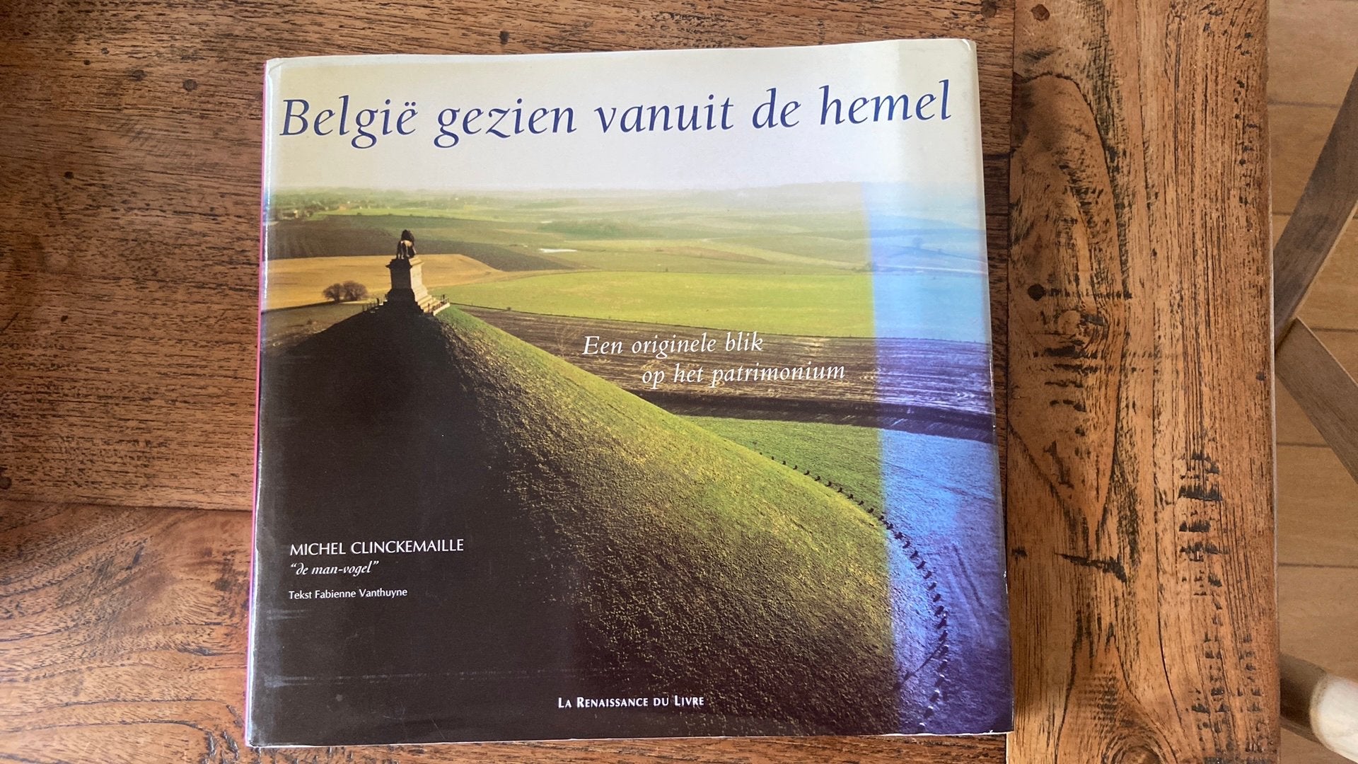 België gezien vanuit de hemel, NIEUWSTAAT, Ophalen of Verzenden, Zo goed als nieuw