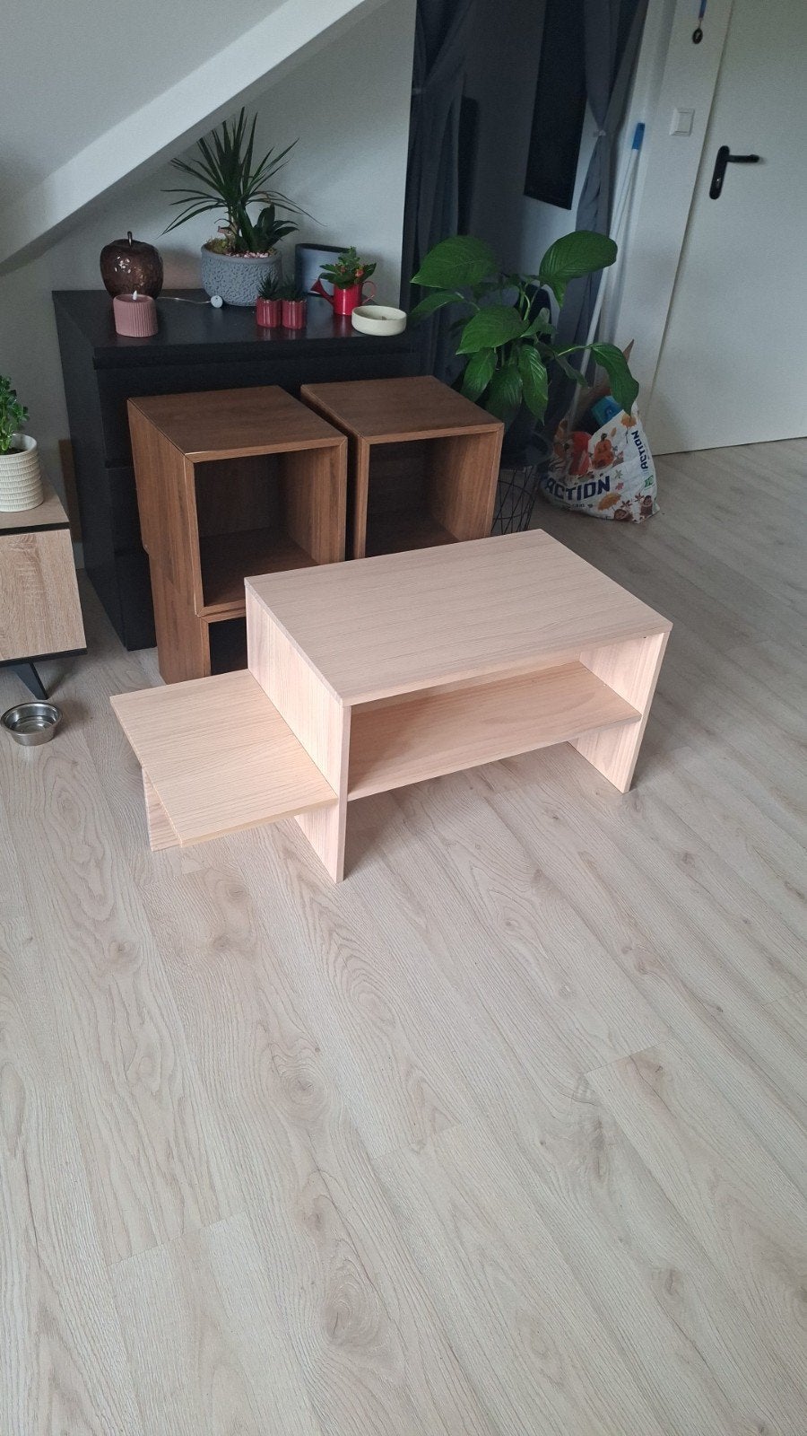 Houten salontafel met opbergruimte, Ophalen, Minder dan 45 cm, 55 tot 75 cm, Zo goed als nieuw