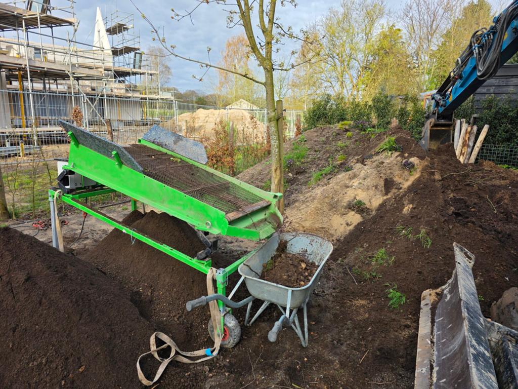 Zeefmachine voor grond en zand te huur, Ophalen of Verzenden, ., ., .