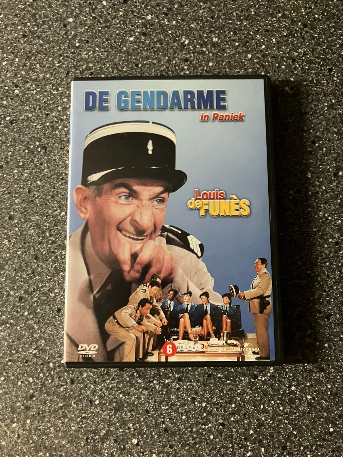 De Gendarme in Paniek (1982), Vanaf 6 jaar, Ophalen of Verzenden, Zo goed als nieuw