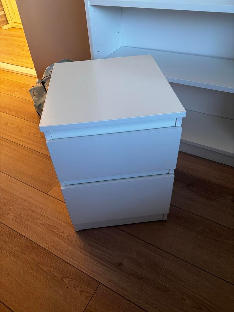 Wit nachtkastje Kullen met 2 lades van Ikea, Huis en Inrichting, Ophalen, Gebruikt, Minder dan 45 cm, Minder dan 55 cm