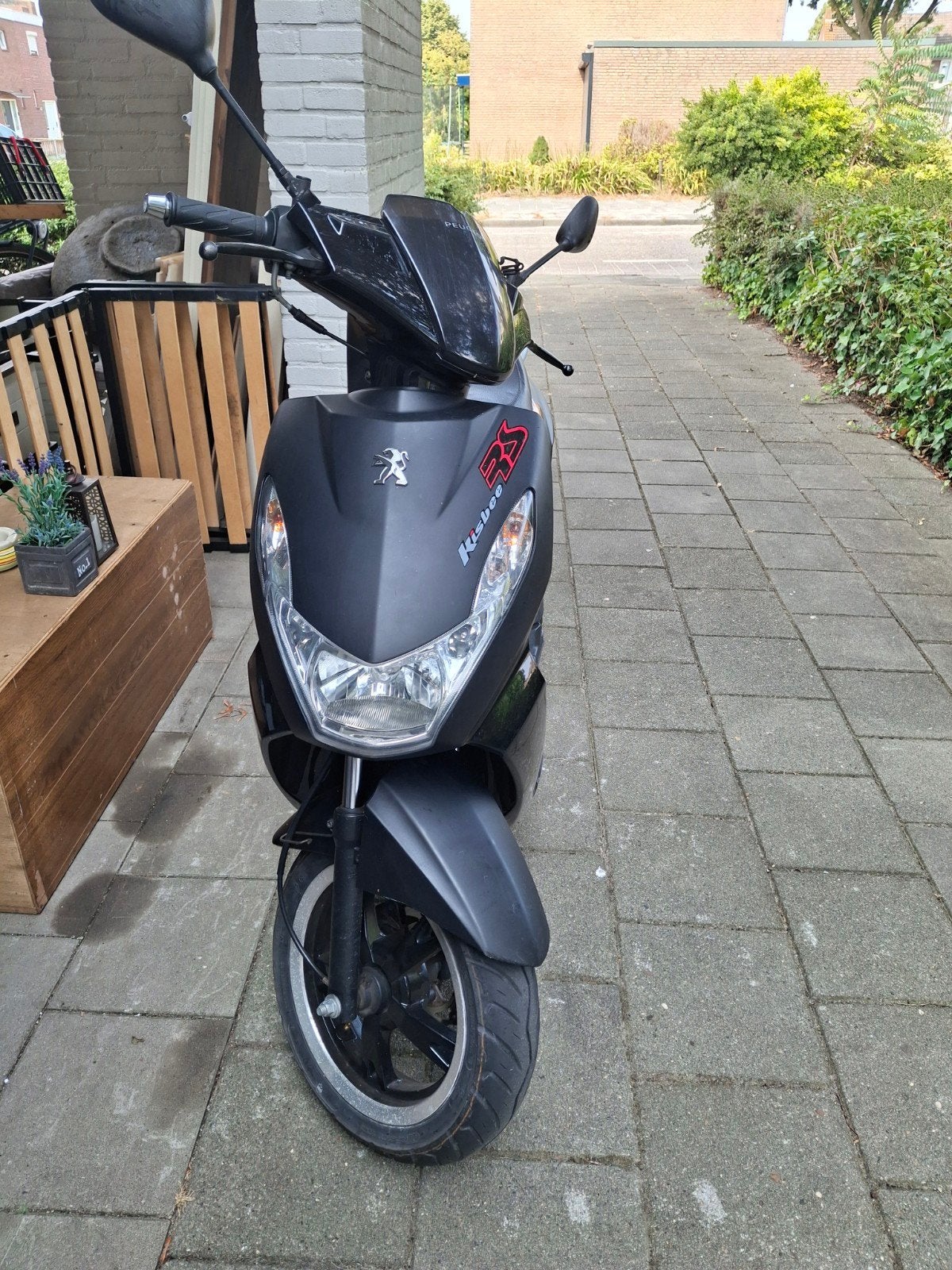 Peugeot Kisbee RS met blauwe plaat nette scooter 6051KM, Fietsen en Brommers, Scooters | Peugeot, Ophalen, Overige modellen, Zo goed als nieuw