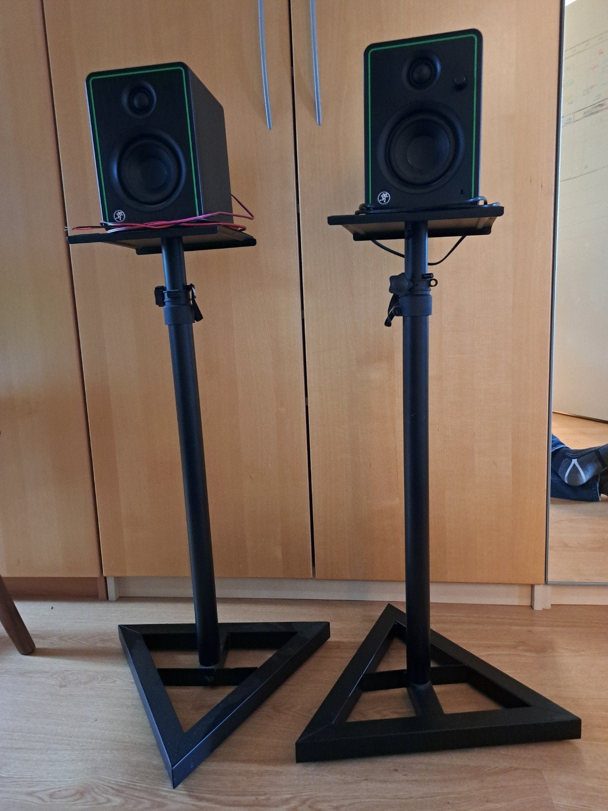 Mackie CR4-X Multimedia Monitoren met standaarden, Studiomonitor, Zo goed als nieuw, AUX-ingang, Minder dan 60 watt