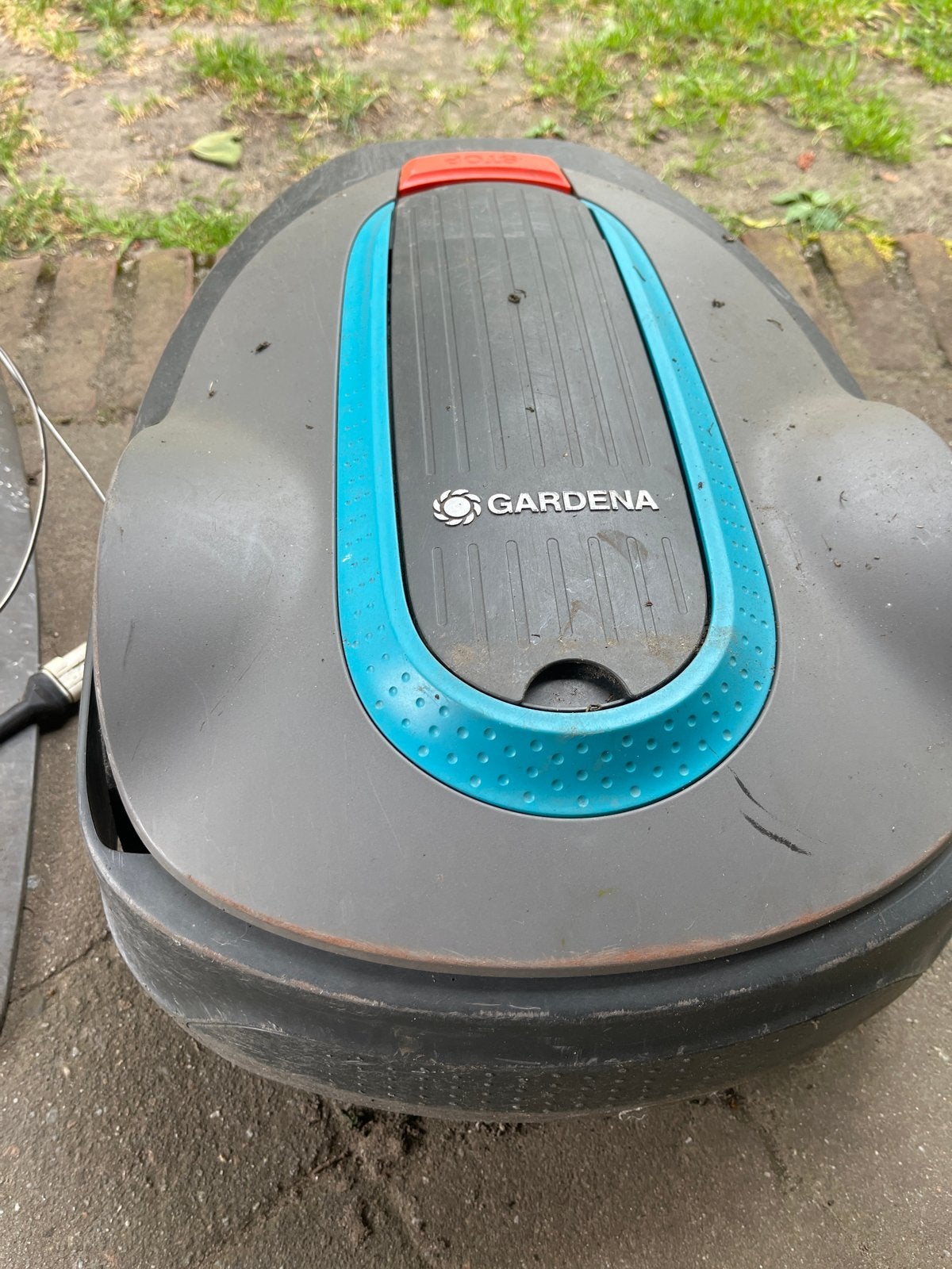 Gardena Sileno City Robotmaaier - Compleet met Accessoires, Ophalen, Cirkelmaaier, Gebruikt, Minder dan 30 cm