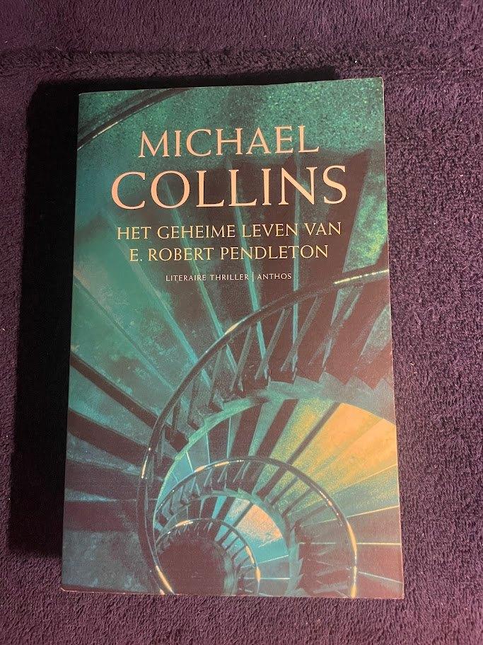 Boek: Het geheime leven van E. Robert Pendleton – M.Collins., Boeken, Thrillers, Zo goed als nieuw, Europa overig, Ophalen of Verzenden