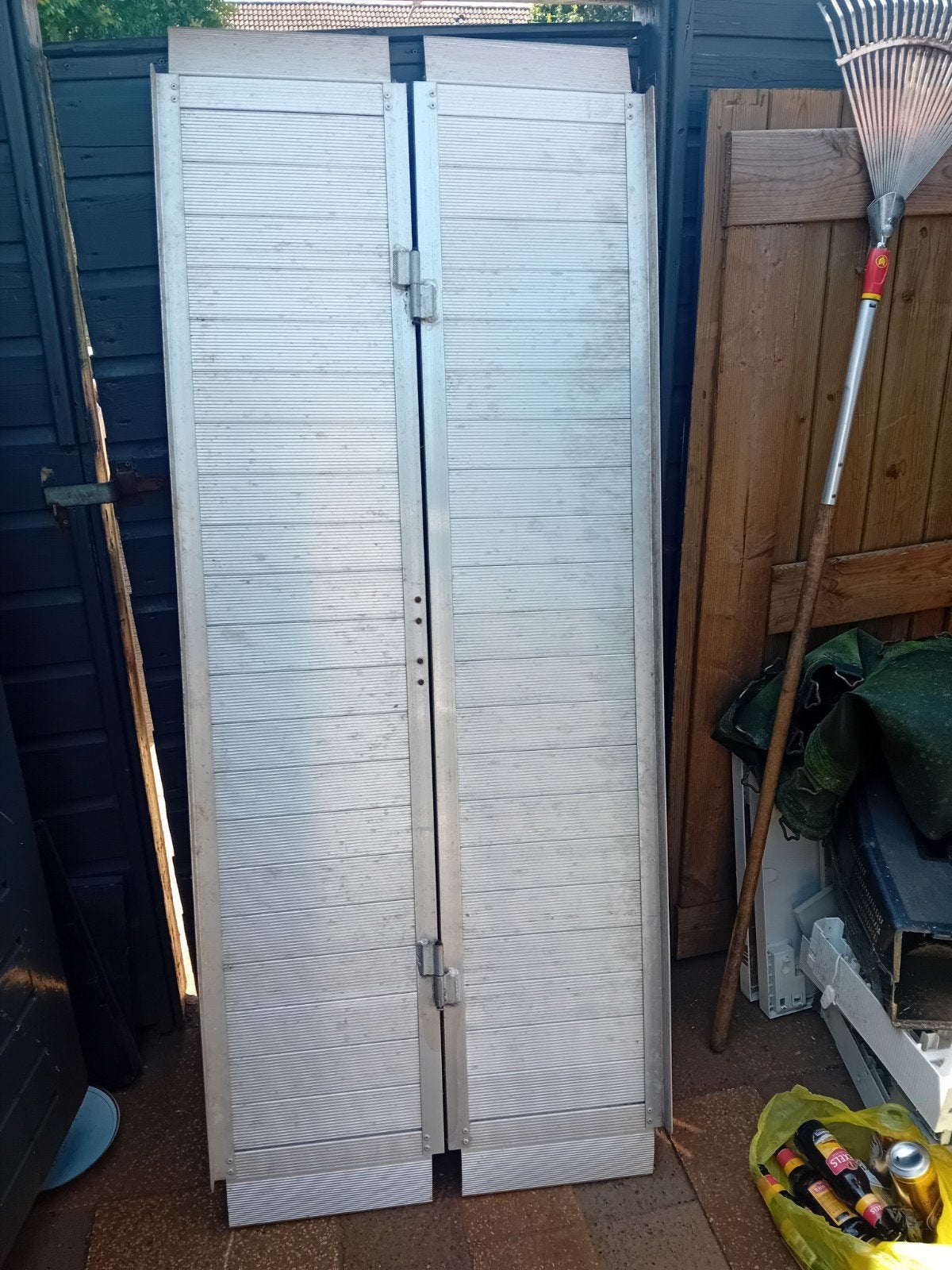 Oprijplaten aluminium., Ophalen