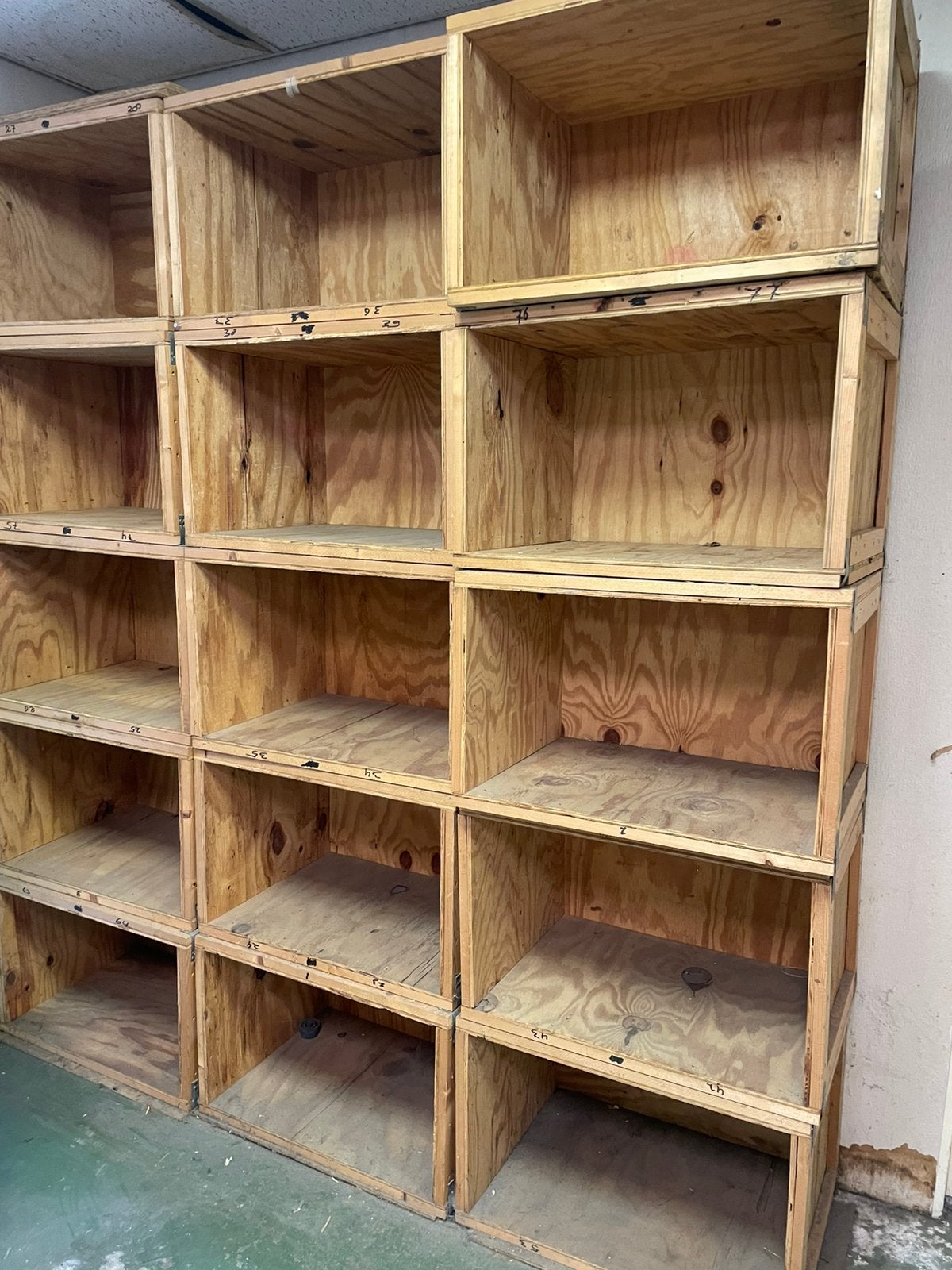 Kisten van hout ong. 25 stuks, Ophalen