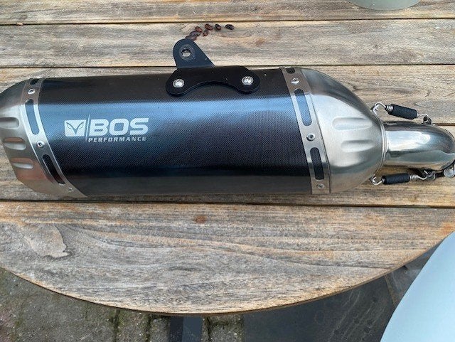Bos uitlaat demper, Motoren, Ophalen