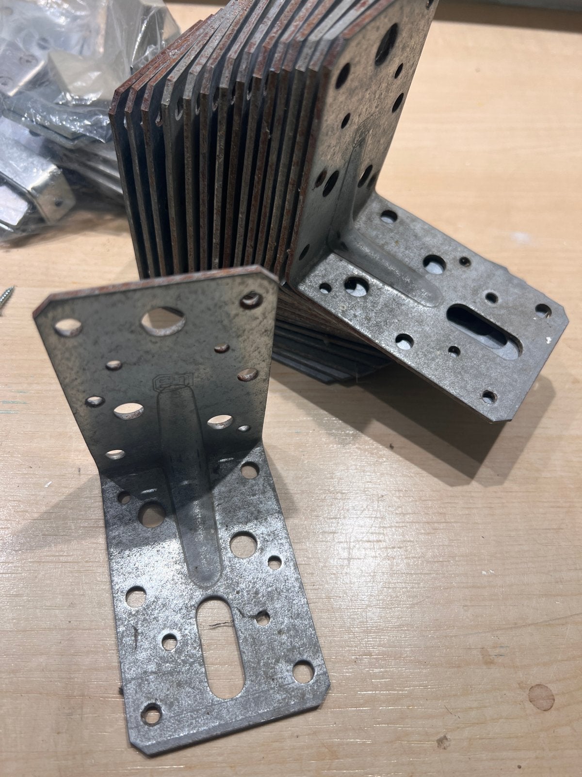Diverse metalen hoek- en verbindingsbeslag voor houtbouw, Ophalen, Gebruikt, Minder dan 50 mm, Overige typen