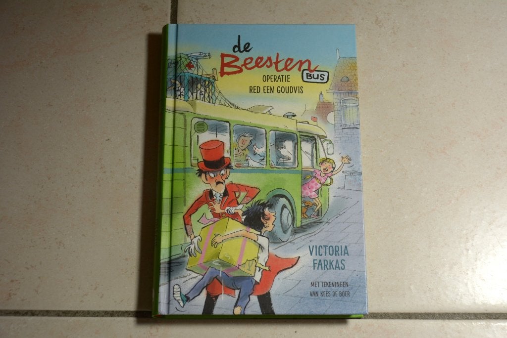 De Beestenbus Operatie Red een goudvis / Victoria Farkas, Boeken, Ophalen of Verzenden, Zo goed als nieuw, Fictie algemeen