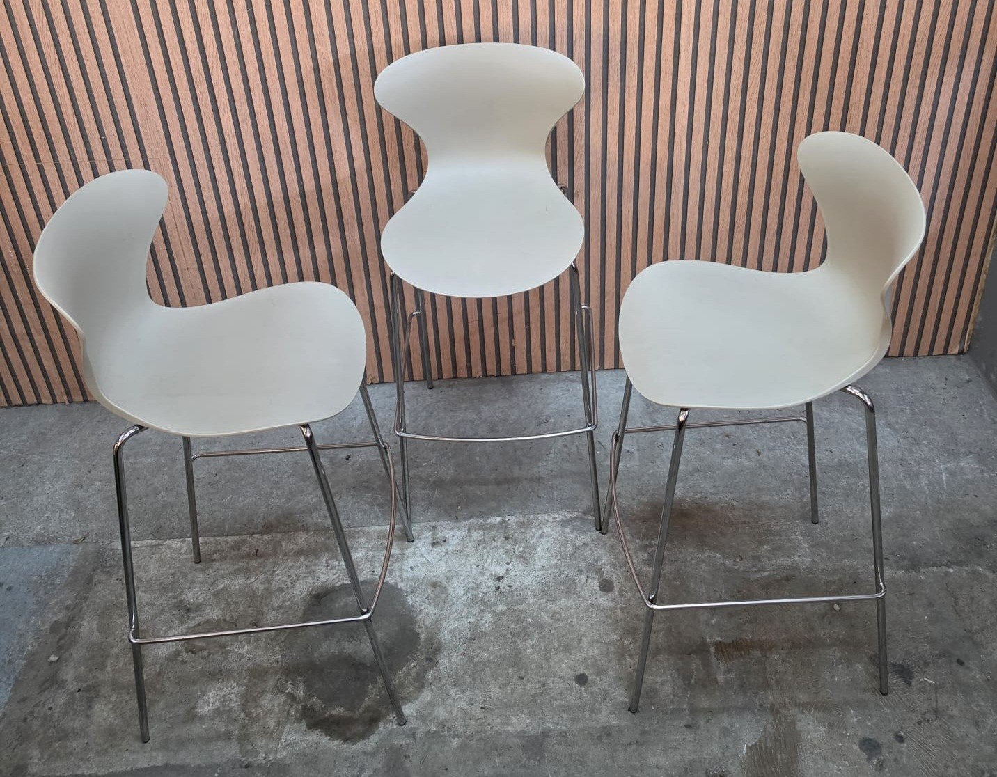20 x Barkrukken design bar krukken barstoelen kantine zaal, Kunststof, Overige kleuren, Ophalen of Verzenden, Zo goed als nieuw