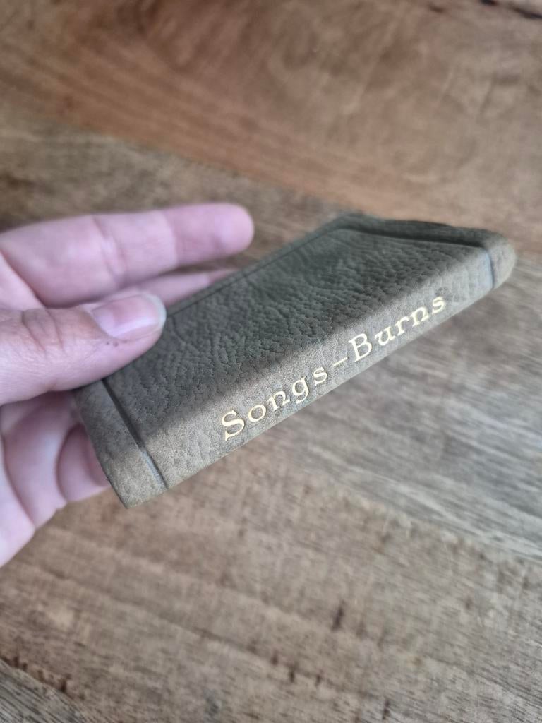 Antiek miniatuurboekje 'Songs' van Robert Burns, Boeken, Ophalen of Verzenden, Gelezen, Robert Burns, Europa overig