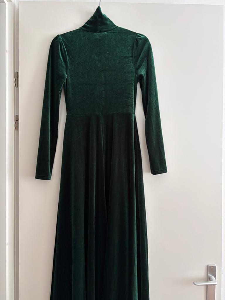 Velour groene verkleed jurk met accessoires, Nieuw, Ophalen of Verzenden, Maat 36 (S), Onder de knie