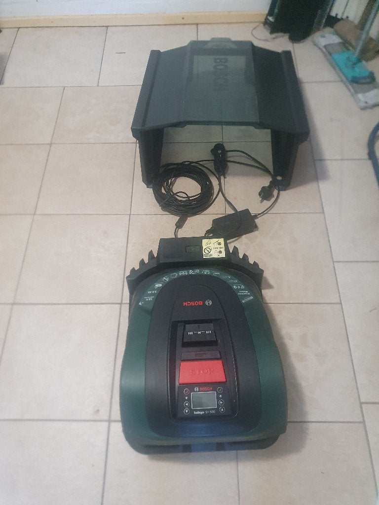 bosch Indigo 500+ robotmaaier, Tuin en Terras, Robotmaaiers, Gebruikt, 20 tot 25 cm, Bestuurbaar via app, Ophalen of Verzenden