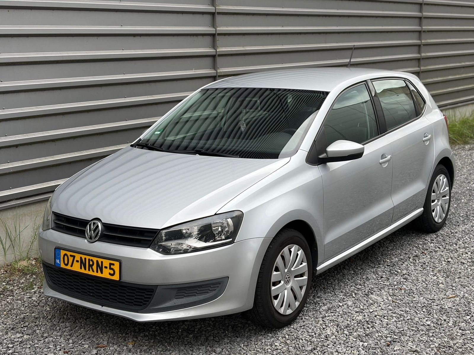 Volkswagen Polo 1.2 Comfortline 2010 Airco APK NAP Boekjes, Voorwielaandrijving, Zwart, Electronic Stability Program (ESP), 1198 cc