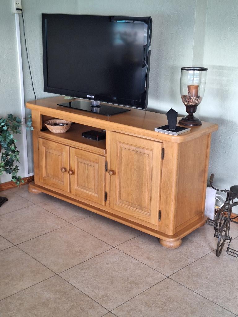 Tv meubel gratis af te halen., Ophalen, Gebruikt, 100 tot 150 cm, Klassiek modern.