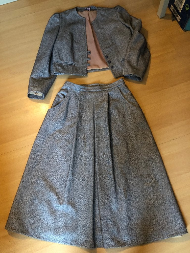 Vintage mantelpakje, Ophalen of Verzenden, Zo goed als nieuw