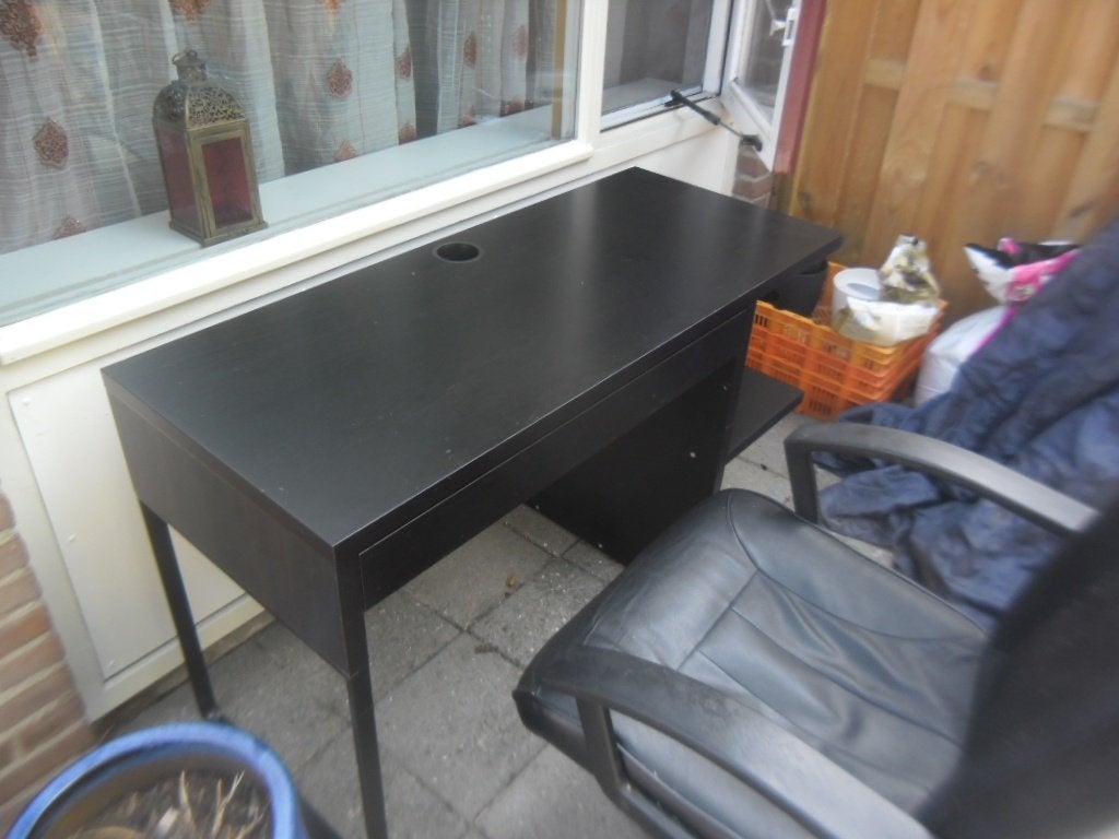 BUREAU EN STOEL, Ophalen, Gebruikt