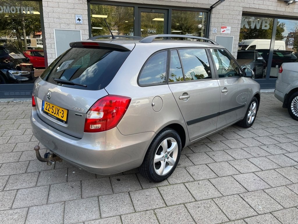 Foto 3 van Skoda Fabia Combi 1.2 TSI Tour Airco Nw koppeling apk NAP