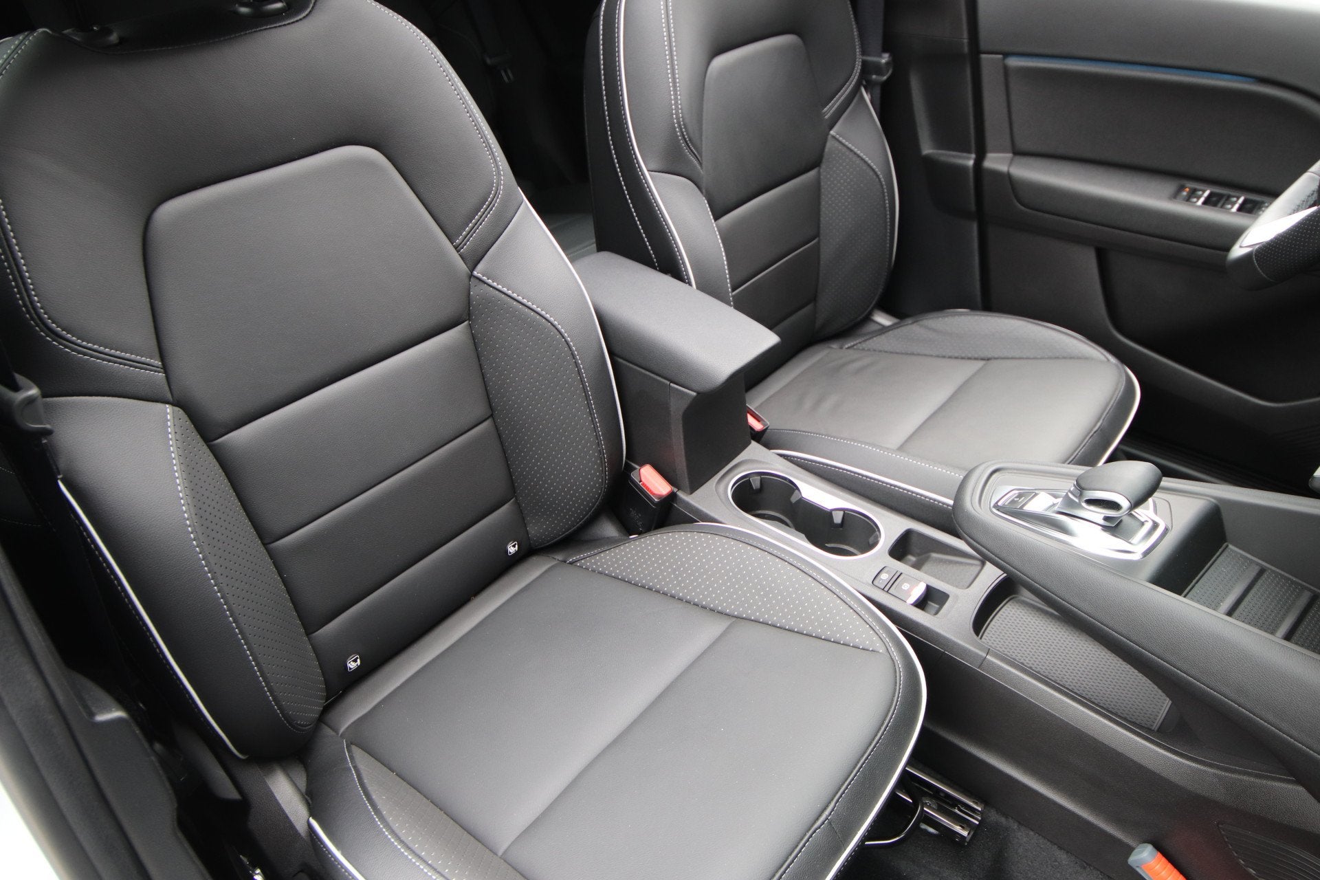 Mitsubishi ASX 1.6 HEV AT Instyle Pano, Leder, Harman&Kardon, 12 maanden, Gebruikt, 4 cilinders, Wit