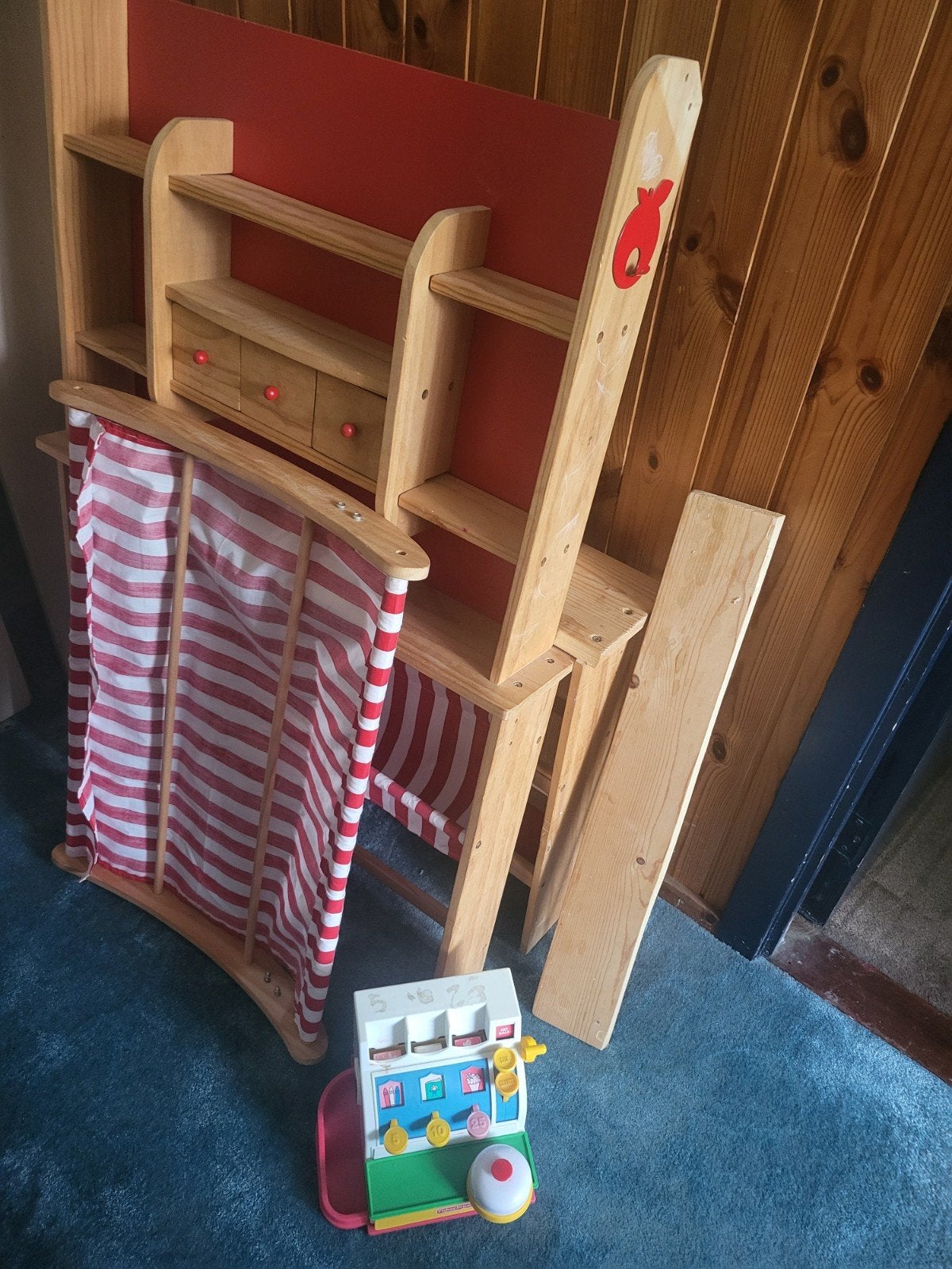 Houten kinderkeuken/winkel met kassa, Ophalen, Gebruikt, Jongen of Meisje