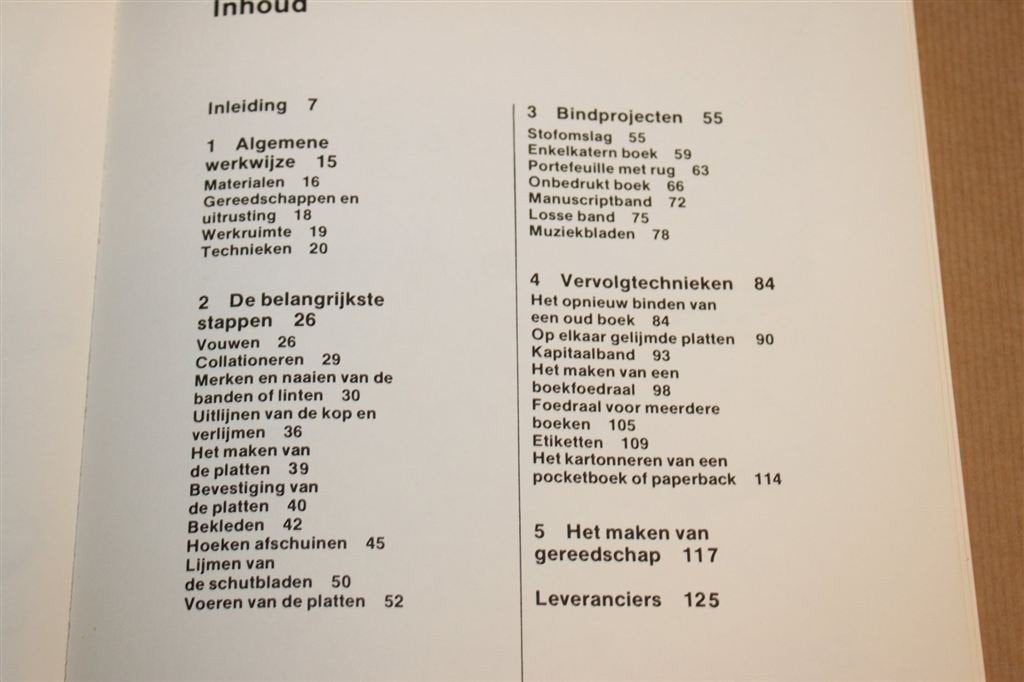 Boekbinden —Ambachtelijk Instructieboek met 225 Illustraties, Ophalen of Verzenden, Gelezen, Overige onderwerpen