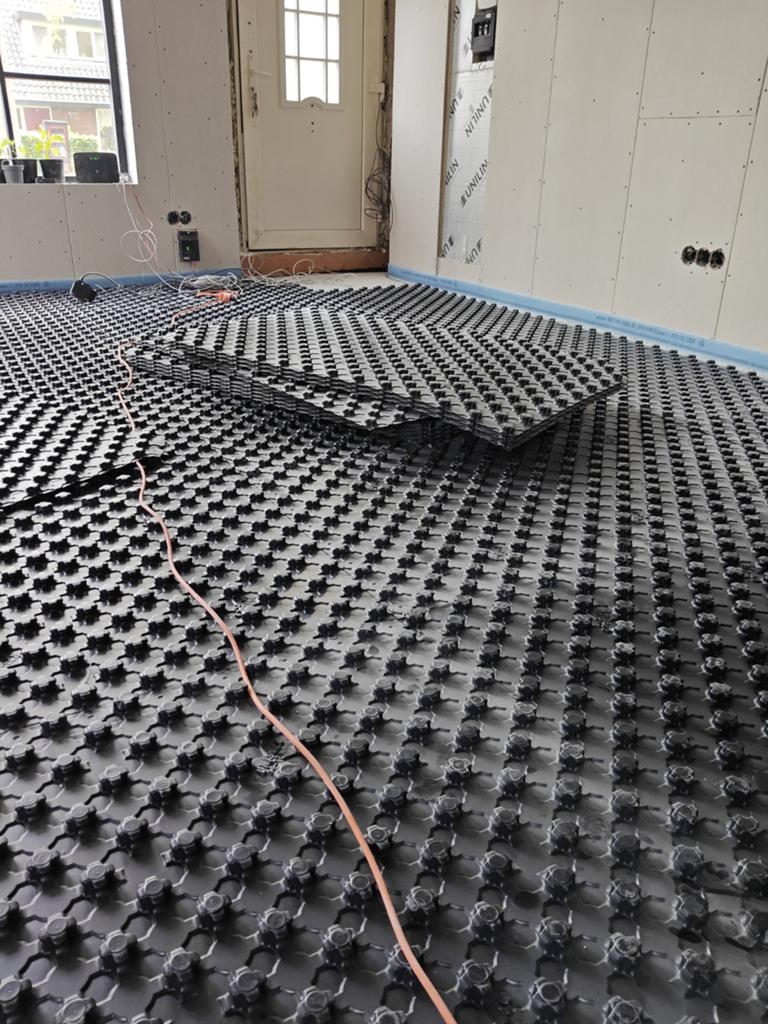10 noppenplaten zonder isolatie vloerverwarming (11,2 m²), Ophalen
