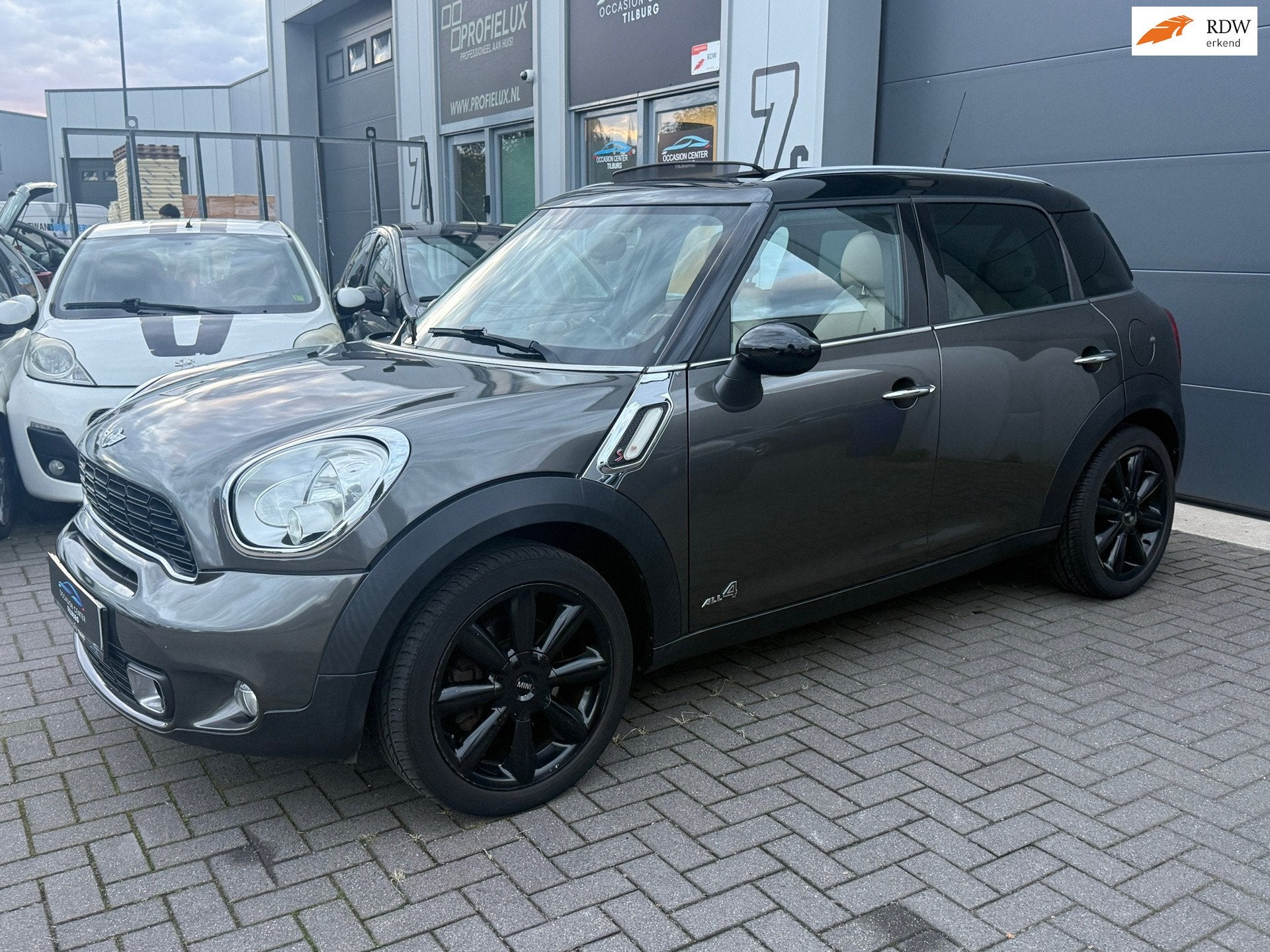 Mini Countryman 1.6 Cooper S Chili ALL 4 PANO | PDC | CRUISE, Auto's, Euro 5, Gebruikt, Beige, Bedrijf