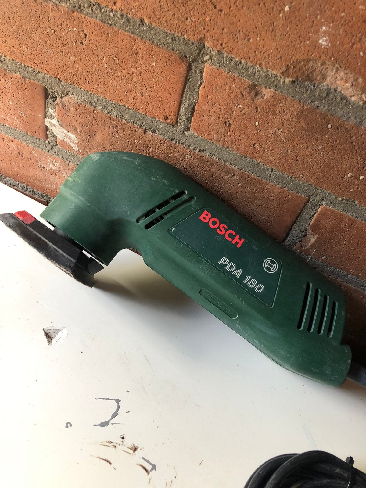 In goede staat Bosch pda180 schuurmachine werkt goed, Doe-het-zelf en Verbouw, Gereedschap | Schuurmachines, Ophalen of Verzenden
