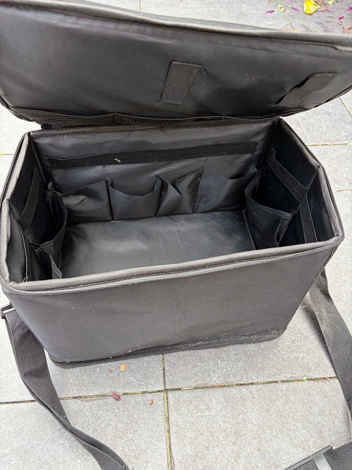 Zwarte make-up/kappers tas met vakjes en schouderband, Ophalen, Gebruikt, Zwart, Softcase