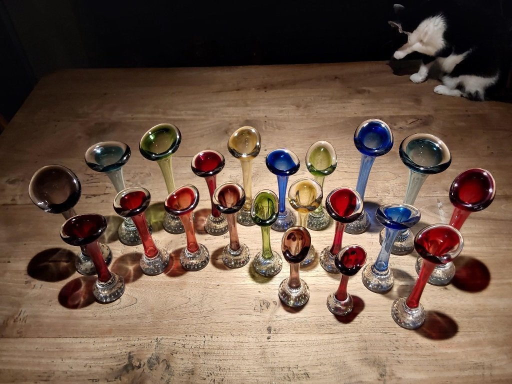 Verzameling Tulp vaasjes allemaal mint staat, Ophalen of Verzenden, Nieuw, Handgemaakt, Glas