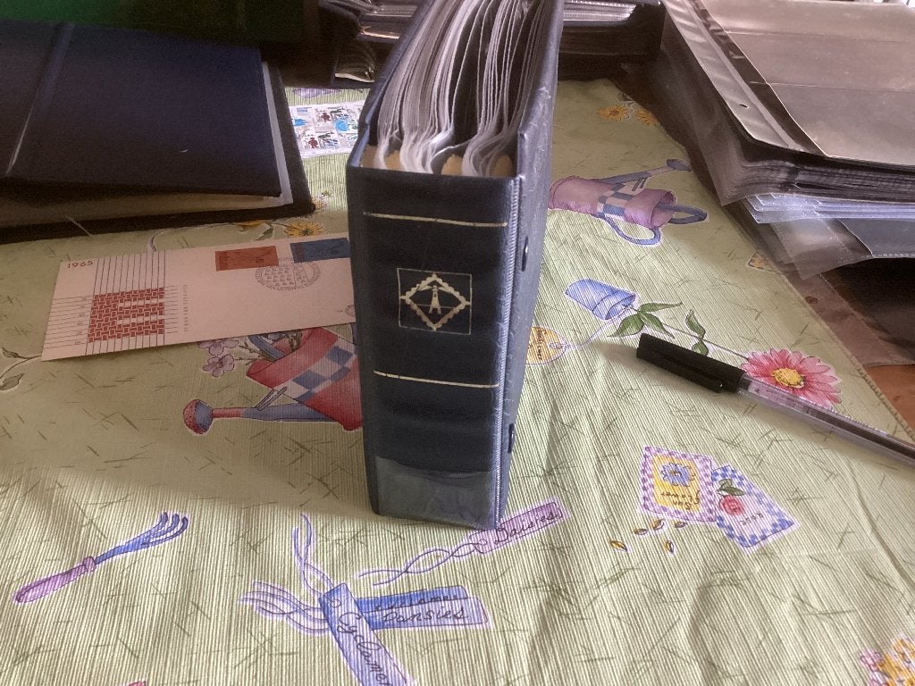 Gebruikte Leuchtturm PS1 met 43 bladen 3,00 euro Kijk eens, Postzegels en Munten, Ophalen, Verzamelalbum